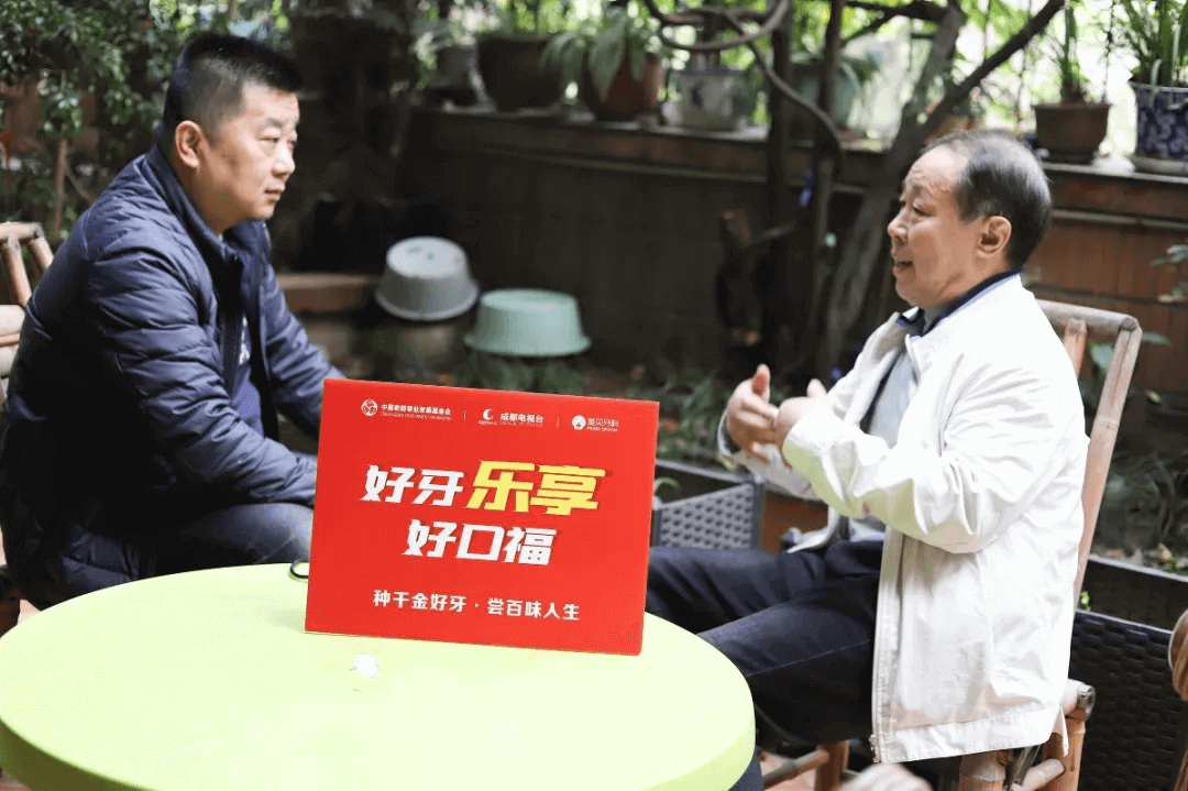 65岁缺牙苦 圣贝牙科种牙8颗,排骨、胡豆都敢吃了!